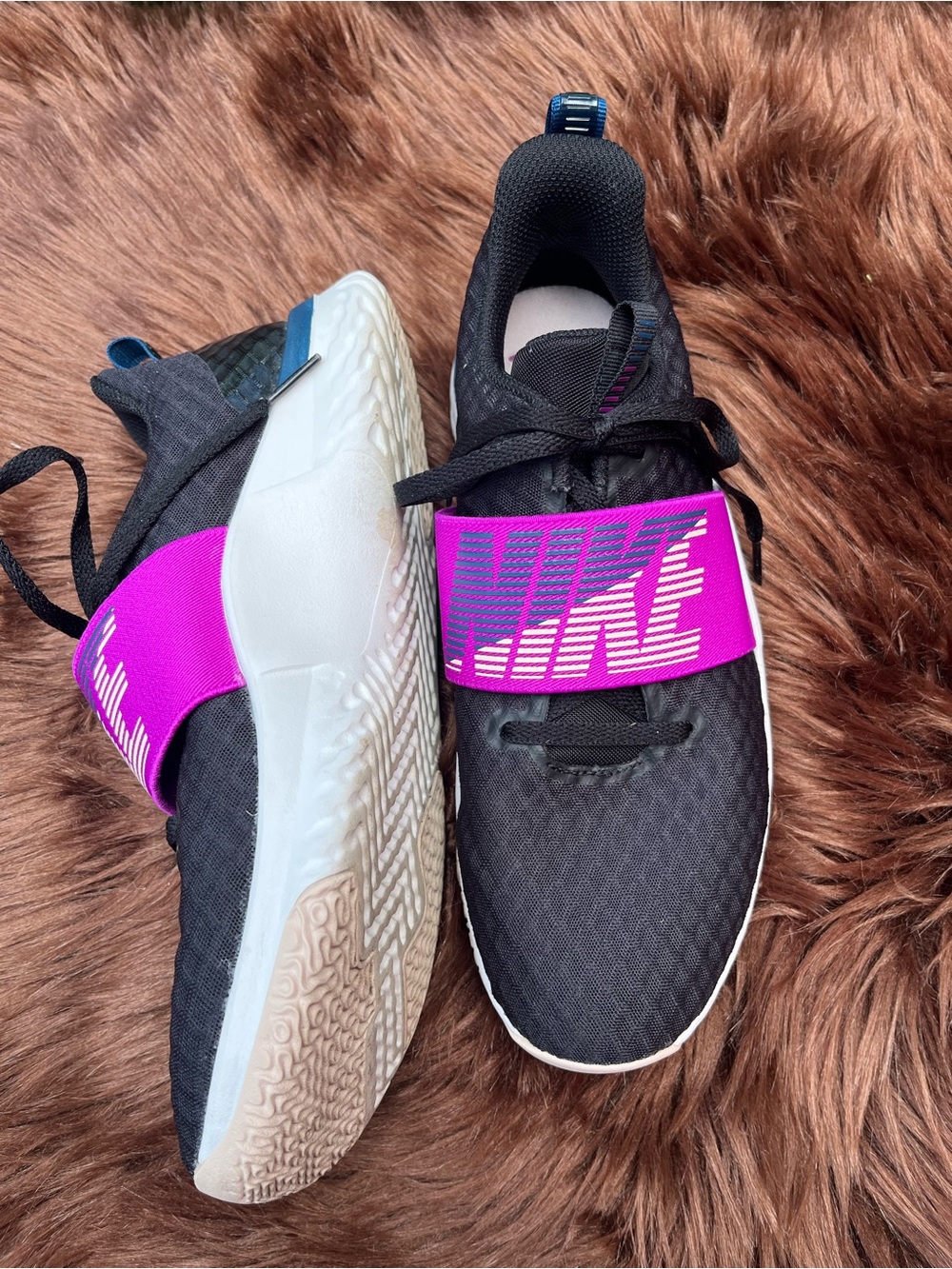 Nike Renew In-Season TR 9 Training Sneakers - Picture 3 of 12